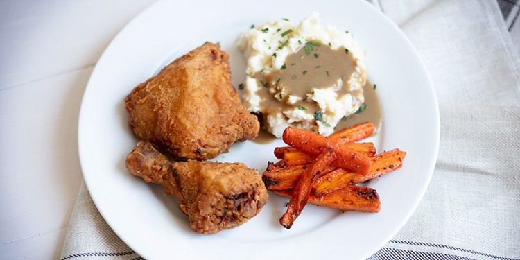 sm_DinnerPackage_FriedChickenDinner_cropped_04162020_0I2A5232